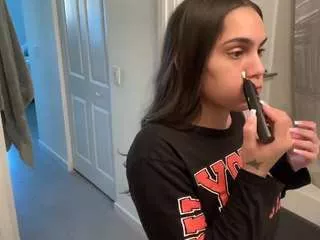 Offline laladoll on CamSoda