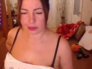 Freechat lauraruth on CamSoda