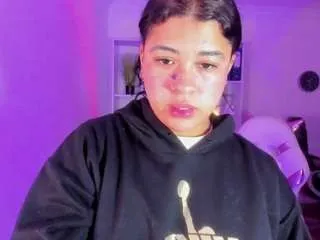 Freechat layla-golden on CamSoda