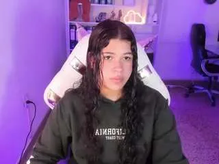 Freechat layla-golden on CamSoda