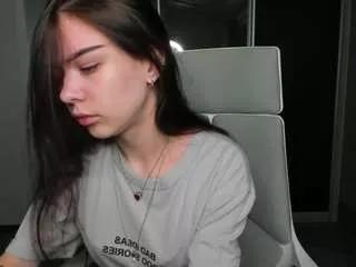 laylashineee from CamSoda