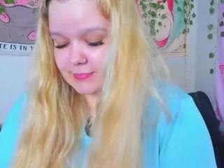 lilmilkylilly from CamSoda