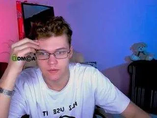 Offline lucas-long on CamSoda