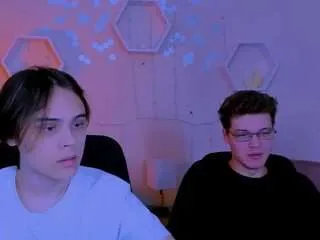 lucas-long — Show hot ass [77 tokens remaining]