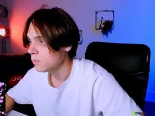 Offline lucas-long on CamSoda