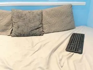 Offline lucycanels on CamSoda