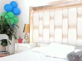 luisa-cameron on CamSoda