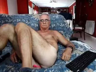 Offline maduroguapo33 on CamSoda