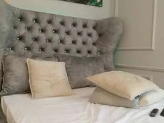 Freechat meganxdesire on CamSoda