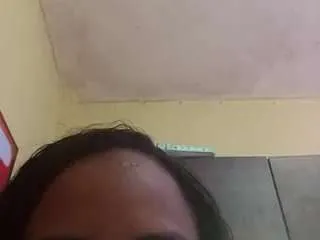 midiosa229 on CamSoda 