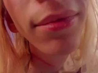 Offline mintlackey on CamSoda