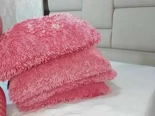 mollyy-rosse from CamSoda