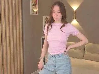 Offline monicabiluci on CamSoda