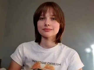 Freechat monserrategreubel on CamSoda