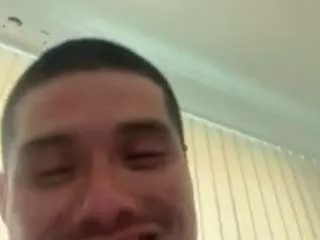 Freechat mrshyboy32 on CamSoda