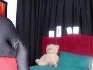myominix from CamSoda