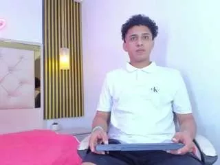 Offline naturo-sex on CamSoda