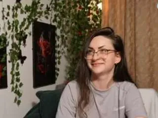 Offline naughtyhomemade17 on CamSoda