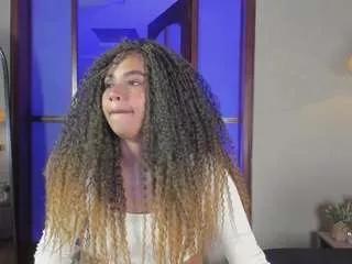 nayahh from CamSoda