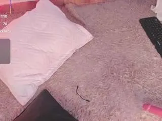 Freechat nikkitadragon on CamSoda