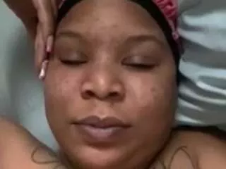 Offline peachesstarr20 on CamSoda