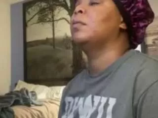 Offline peachesstarr20 on CamSoda