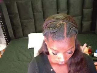 Offline petitelittleebony on CamSoda