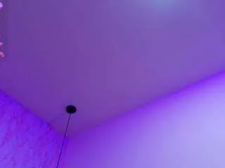 Freechat raichel on CamSoda