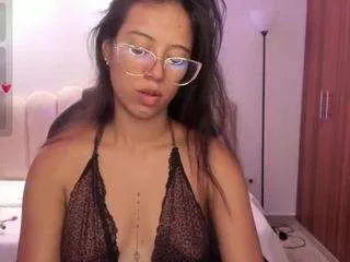 Offline raven-stonee on CamSoda