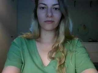 Offline rosiejune on CamSoda