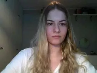 Offline rosiejune on CamSoda