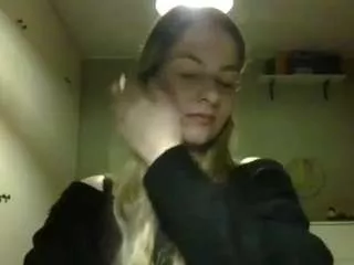 Offline rosiejune on CamSoda