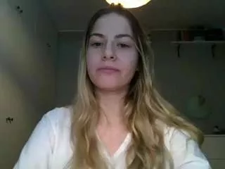 Offline rosiejune on CamSoda
