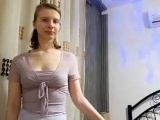 Offline saanviscott on CamSoda