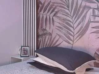 Freechat samaantha-white on CamSoda