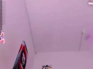 samanta-pink on CamSoda 