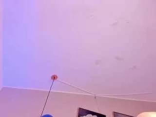 saraa-blonde from CamSoda