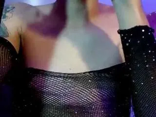 sarahh-sophia on CamSoda