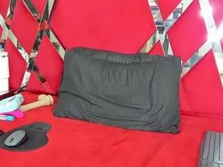 Offline saskyaht on CamSoda