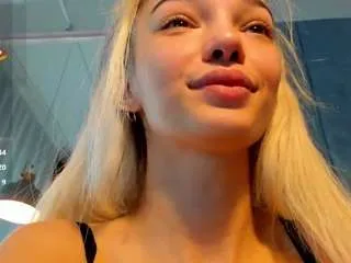 Offline sassyt33n on CamSoda