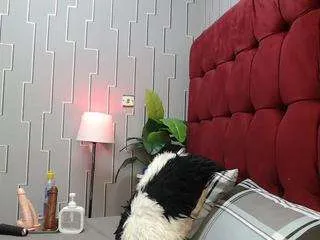 Freechat sexy-alma on CamSoda