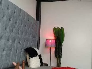 Freechat sexy-alma on CamSoda