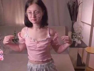 Offline sharronbonyai on CamSoda