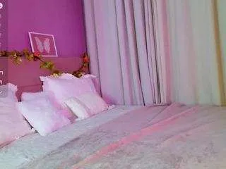 shelby-baila — hands bra [Multi Goal]