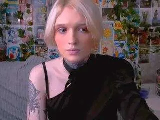 simonarain on CamSoda