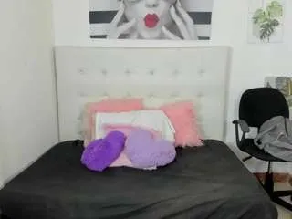 Offline sofia-agudelo on CamSoda