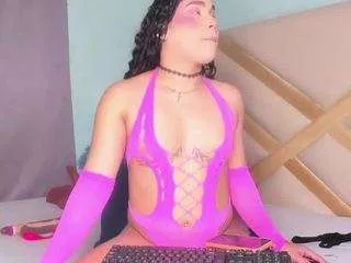 sophie-sweett on CamSoda