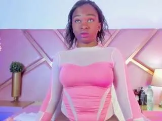 Freechat sophiiesinclair on CamSoda