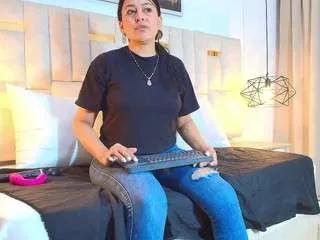 susan-mature from CamSoda