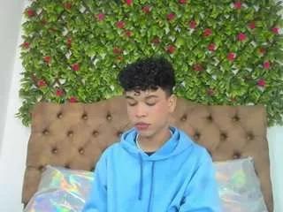 sweetboyx from CamSoda